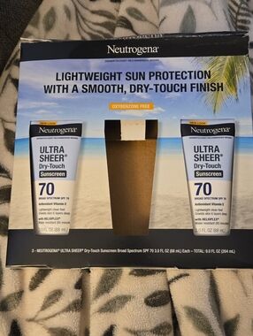 Neutrogena Ultra Sheer Dry-Touch Sunscreen - White and Blue